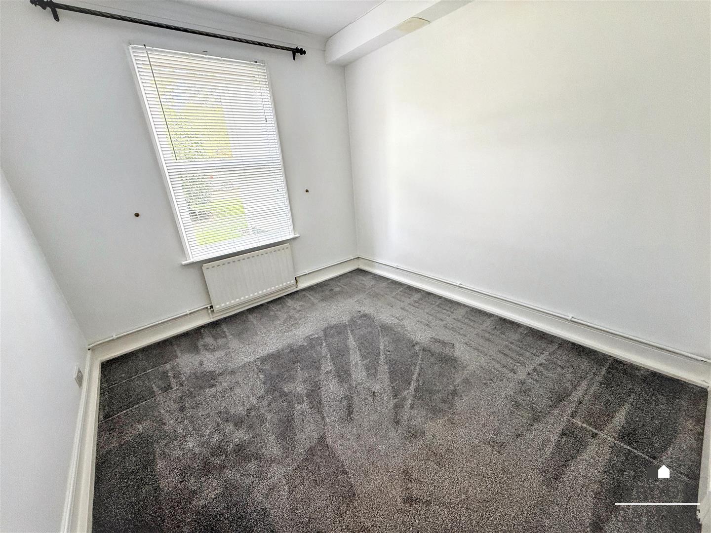 1 Bedroom Apartment. 76 Church Street in Eastbourne,  7